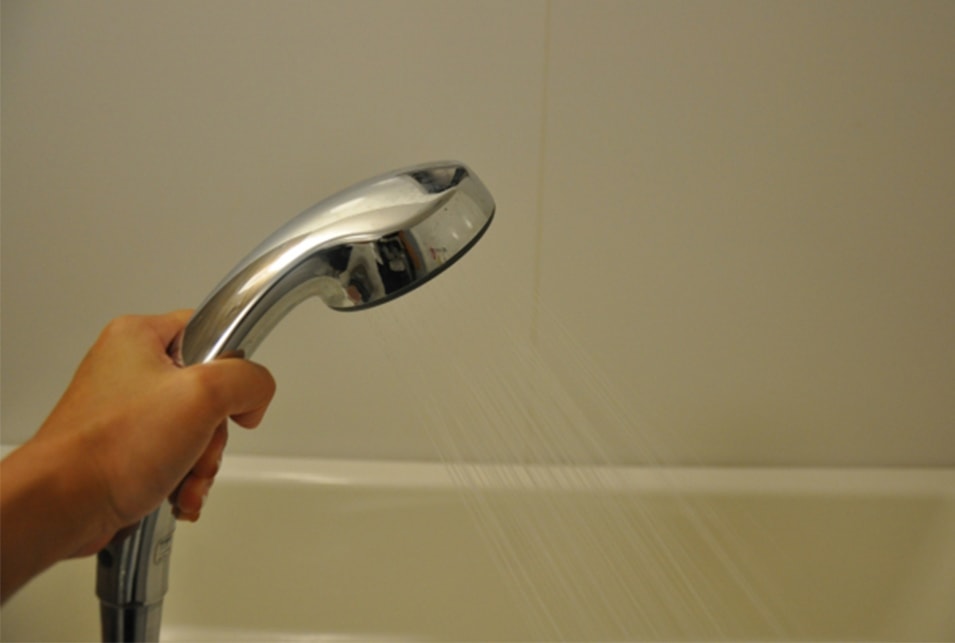 シャワーのお湯が急に冷たくなる原因と故障の判断ライン レスキューラボ