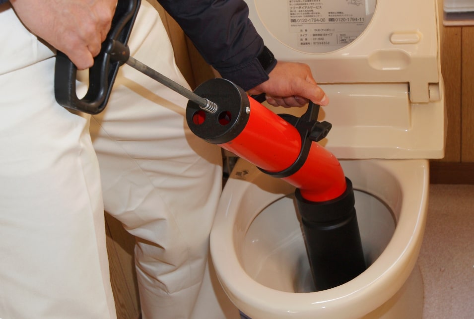 トイレつまり修理の料金相場～トーラーやローポンプ・高圧洗浄など作業別に紹介～ レスキューラボ