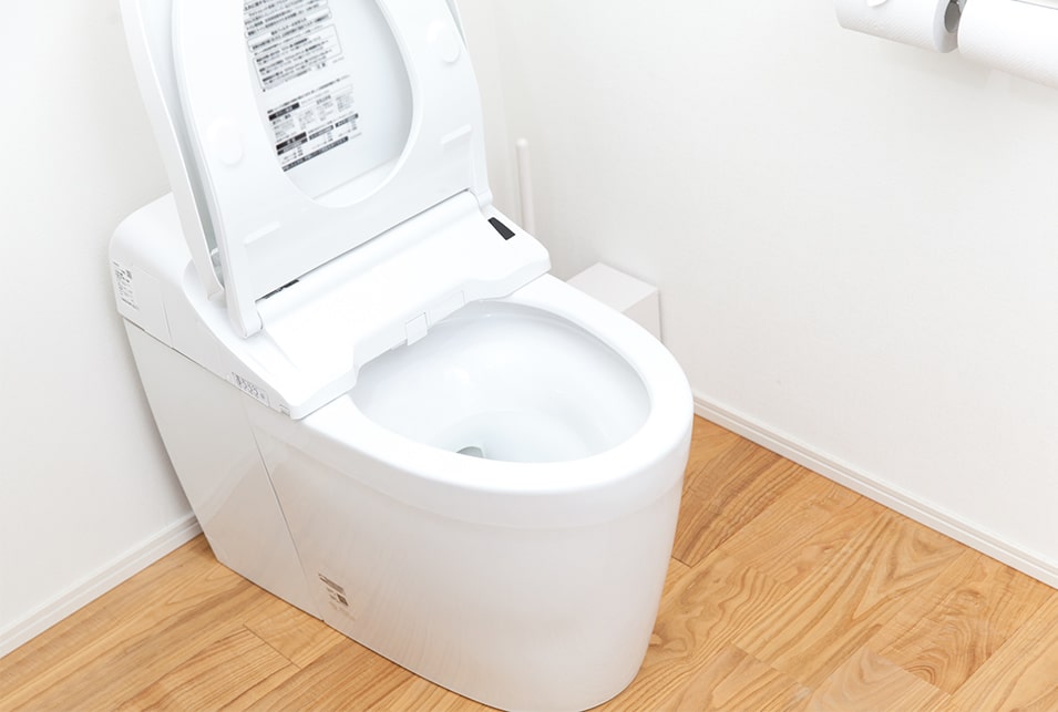トイレの床からじわじわ水漏れ たまに濡れているときの対処法を紹介 レスキューラボ