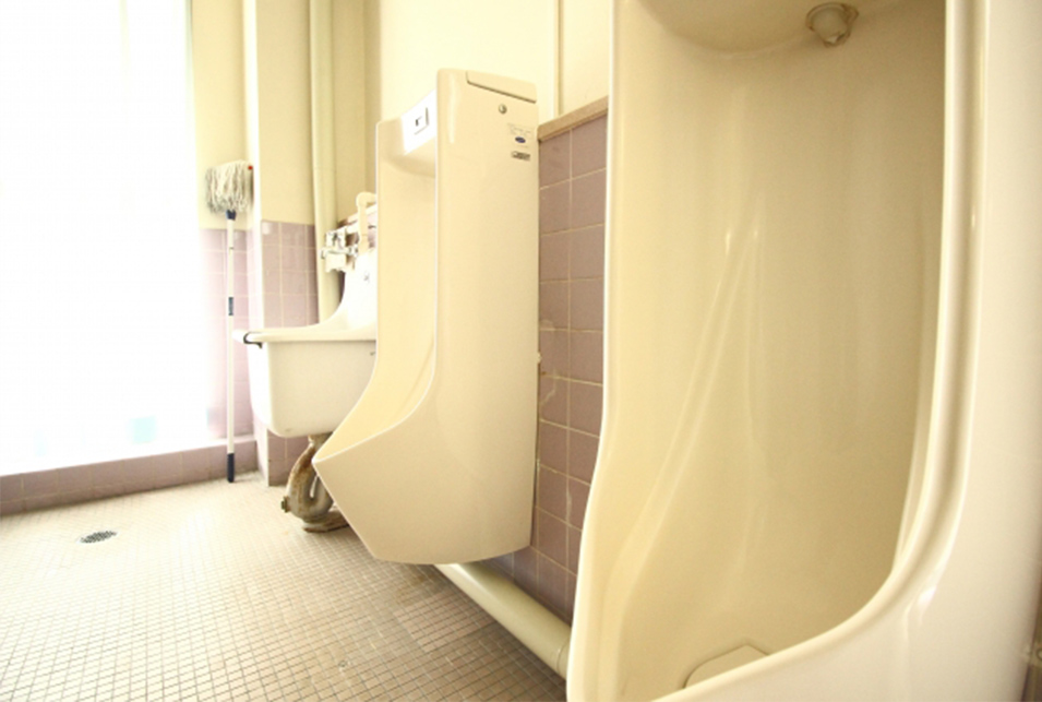 トイレ 壁紙 黄ばみ トイレの壁紙の黄ばみ汚れを簡単に落とす方法