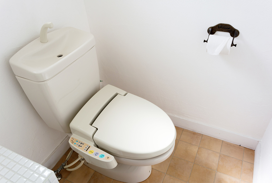 トイレのロータンクの水漏れ原因と修理方法とは レスキューラボ