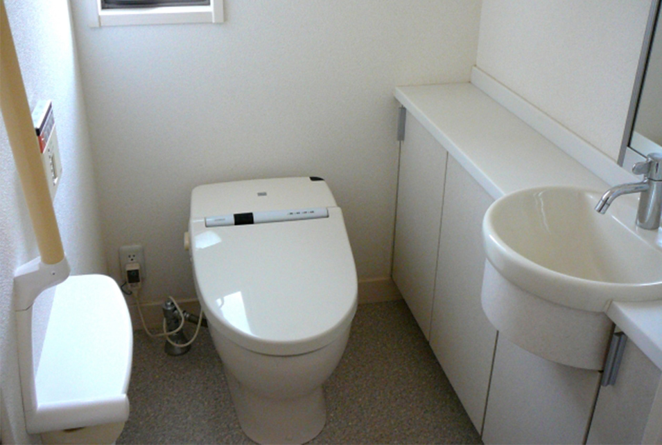 トイレリフォームで狭いトイレを広くするときのポイント レスキューラボ